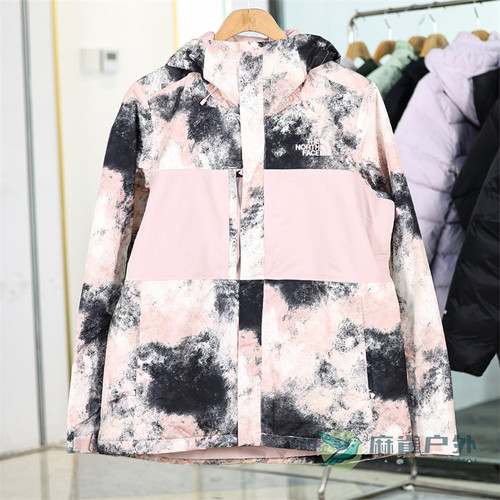 北面户外防水滑雪冲锋衣女