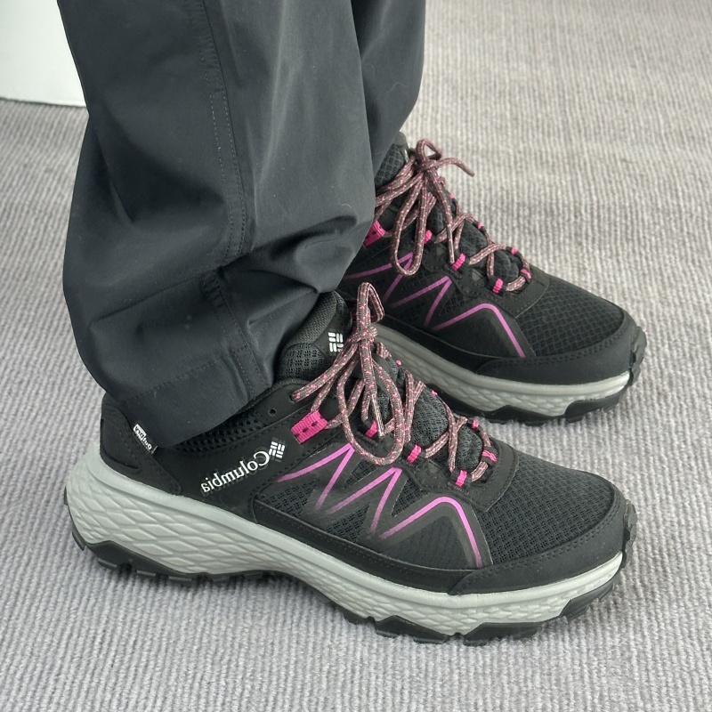 哥伦比亚户外透气缓震登山徒步鞋