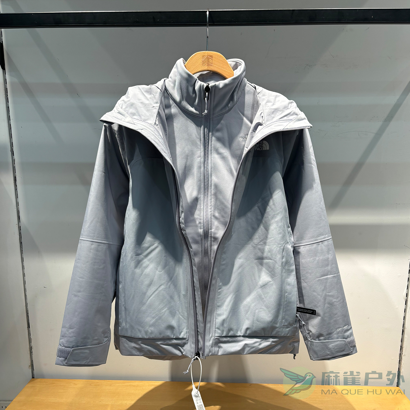 北面女软壳防水三合一冲锋衣外套