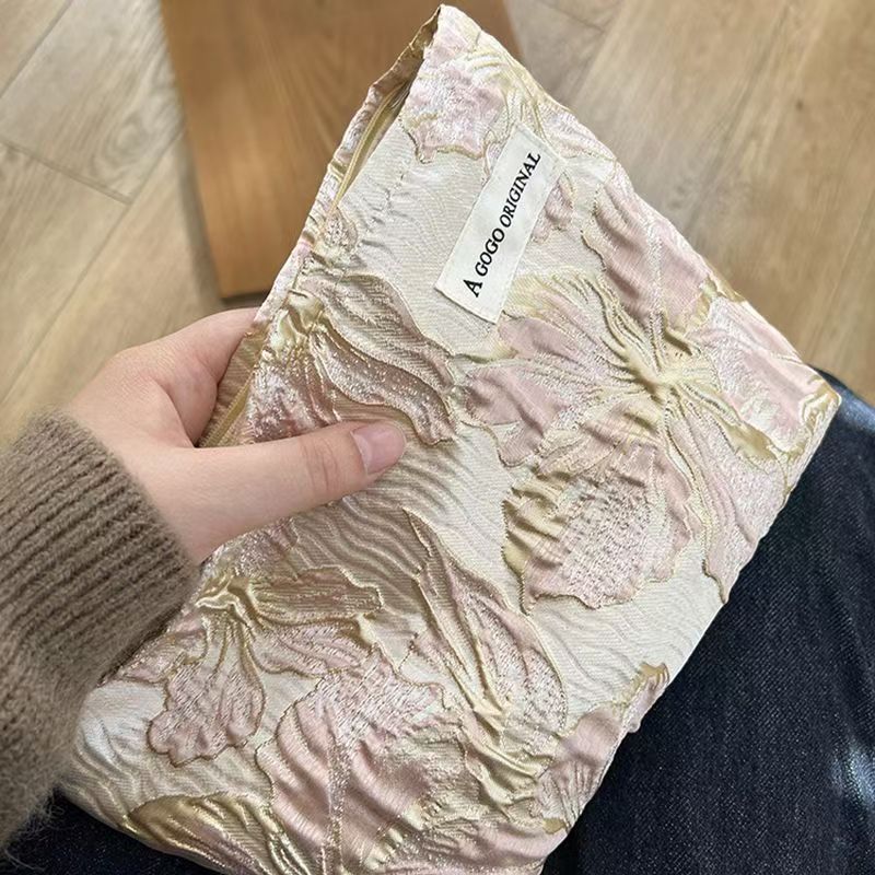 高级感手拿收纳大容量便携内胆包女外出旅行可爱护肤品化妆包