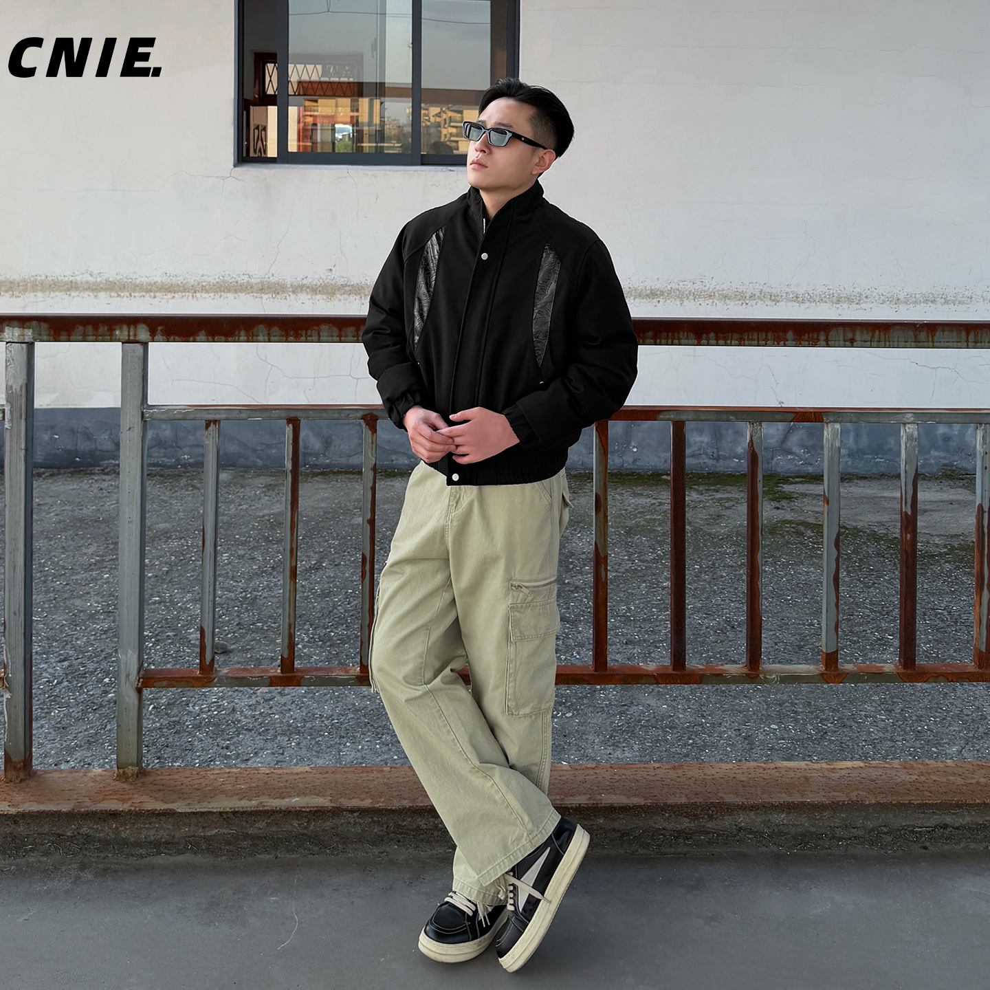 郑不凡CNIE凡越牛皮提花棉服