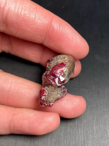 天然原矿朱砂晶体砂随形活原子原石男女款吊坠项链挂件一物一图