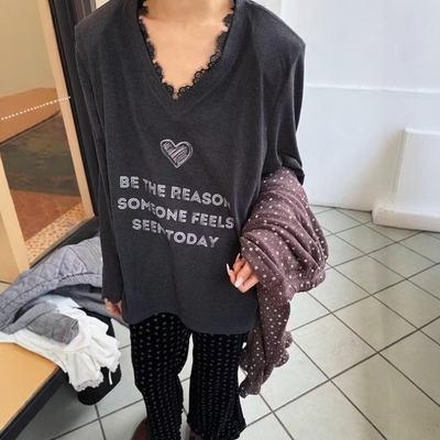 拼接蕾丝花边字母印花正肩t恤女