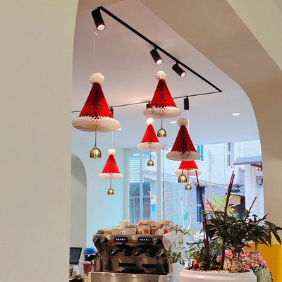2026圣诞节咖啡店蜂窝帽挂件布置