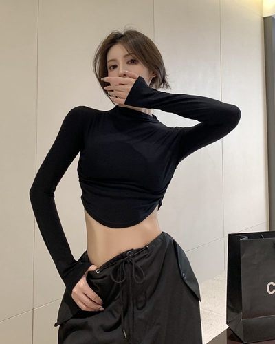 纯欲风不规则半高领长袖T恤女