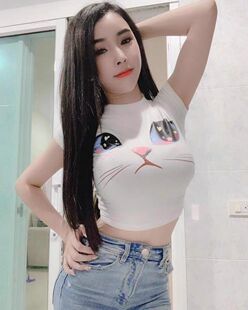 显胸大春夏网红主播跳舞卡通印花上衣紧身短款t恤女性感露脐短袖T