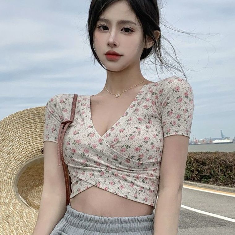 显胸V领碎花短袖T恤女短款高腰