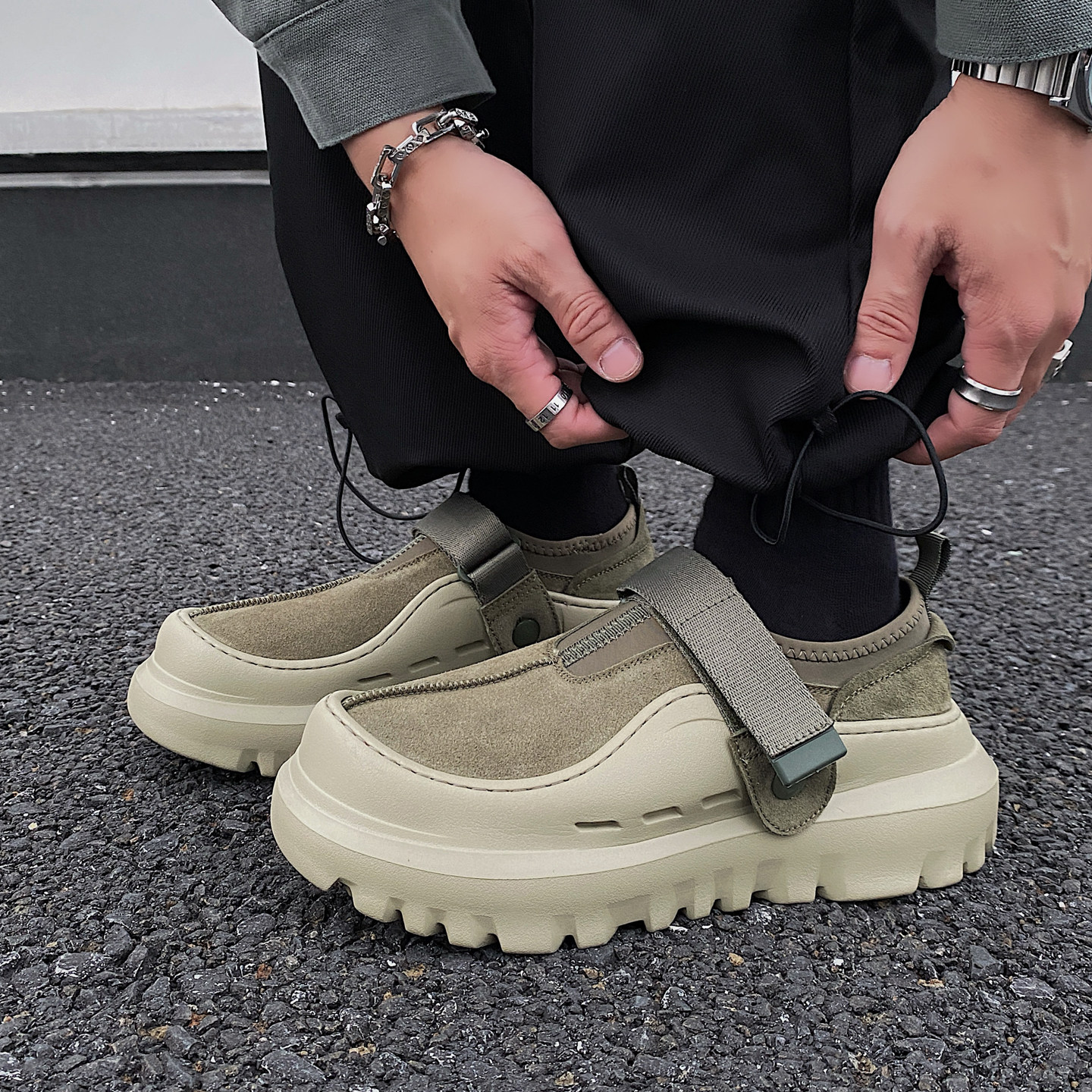 两点浪漫2025新款轻质厚底增高休闲鞋男魔术贴工装鞋加绒面包板鞋,流行男鞋,工装鞋,淘宝优惠券,粉丝福利购,淘宝优惠卷