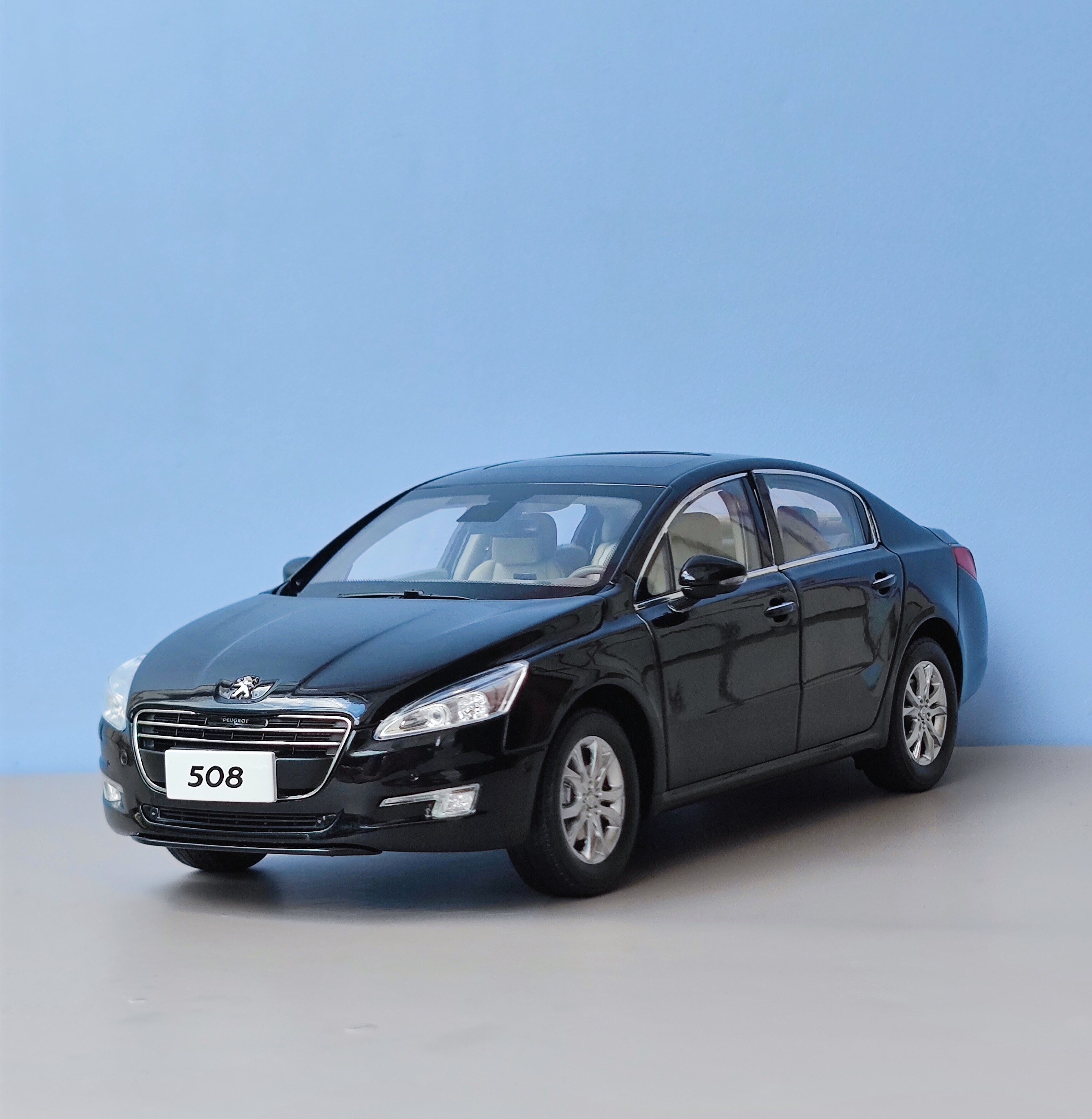 1 18原厂老款东风标致508标志仿真汽车模型 2011-2015款通用模型