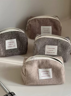 ins毛呢吐司收纳包拉链收纳袋文艺手拿包大容量多功能化妆包