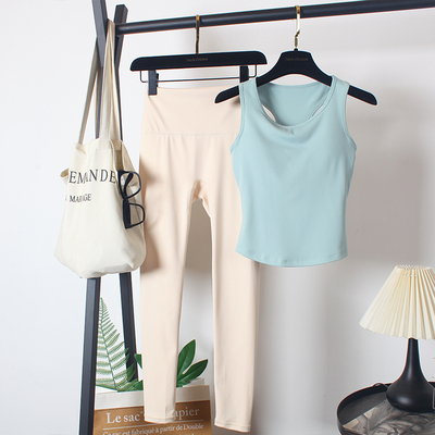 含胸垫背心套装女健身凉快透气