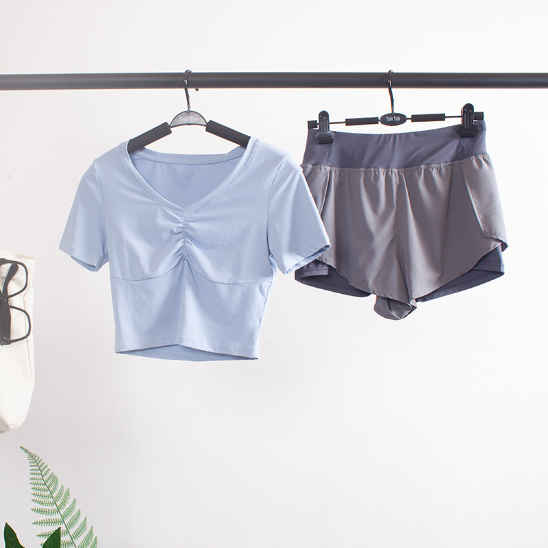 瑜伽服女夏季速干显瘦晨跑防走光短款时尚网红健身房跑步运动套装