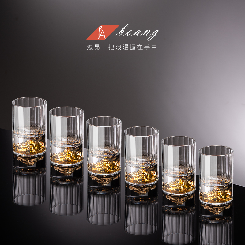 ”克拉级“钻石二两白酒杯