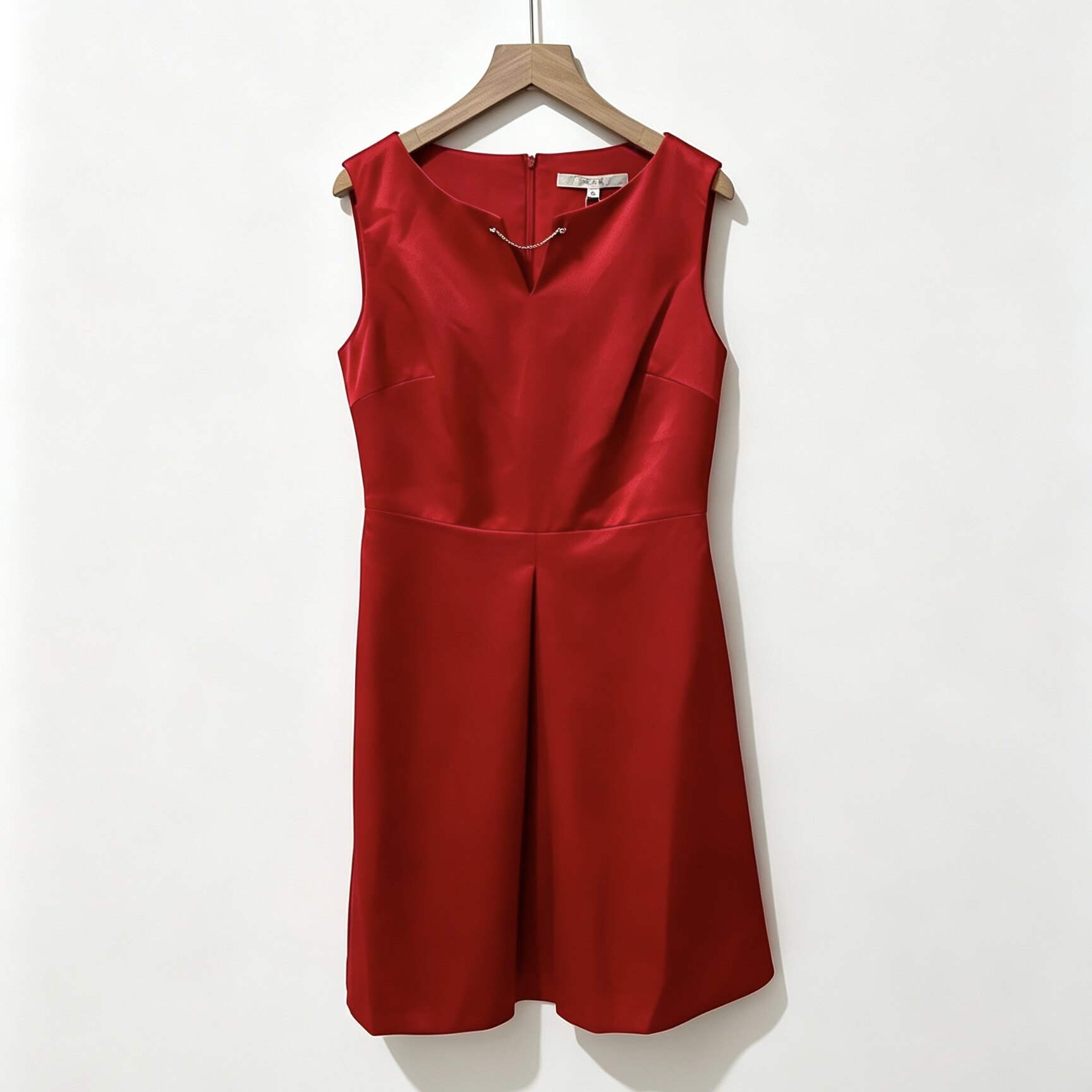 欧尼迩专柜货品牌特价连衣裙礼服裙子无袖高档缎面敬酒服年会宴会