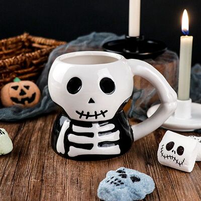 7.8oz Novelty 3D Skull Design Eco Friendly Kaolin Ceramic Co