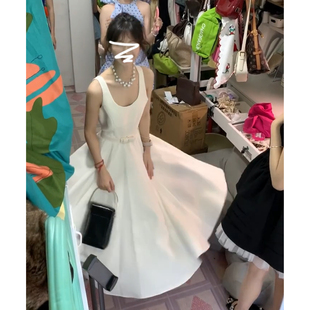 小个子法式气质白色吊带连衣裙子女夏季2026新款海边度假收腰长裙