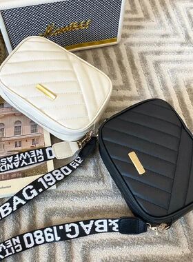 Shoulder Bag High Quality Women's PU Rolling Strip Camera Ba