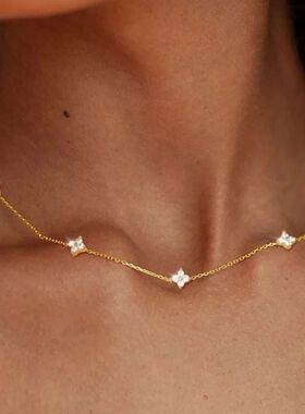 925 Silver Plated Four-leaf Flower Zircon Chain Necklace for