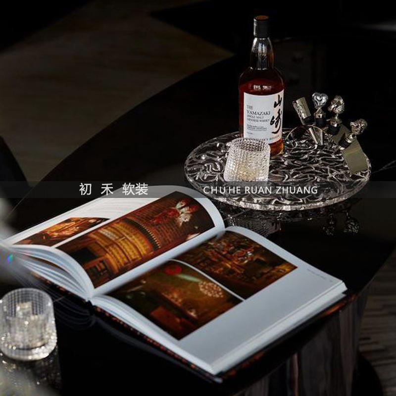 样板间客厅茶几软装摆件图片