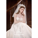 法式 轻奢小众高端旅拍出门纱新娘订婚礼服 缎面轻婚纱新娘2025新款