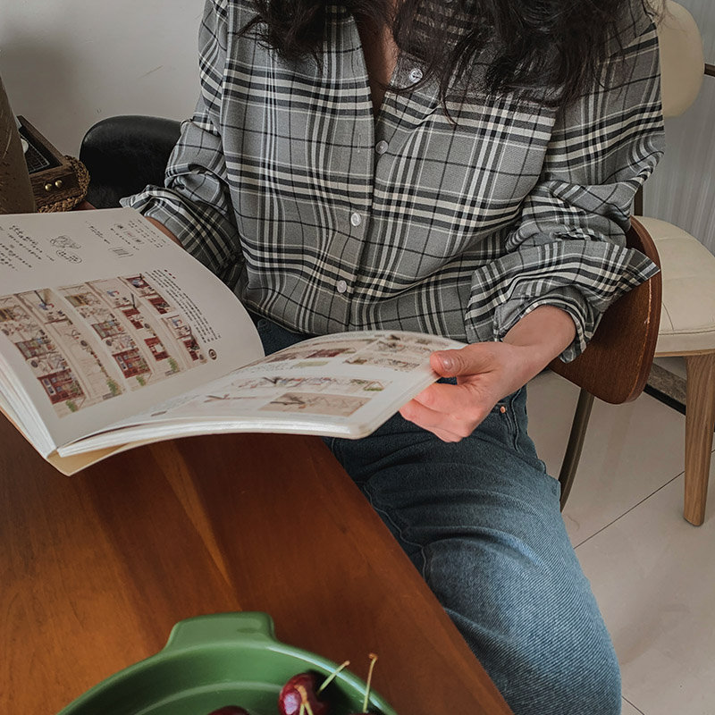 宽松复古长袖格子衬衫