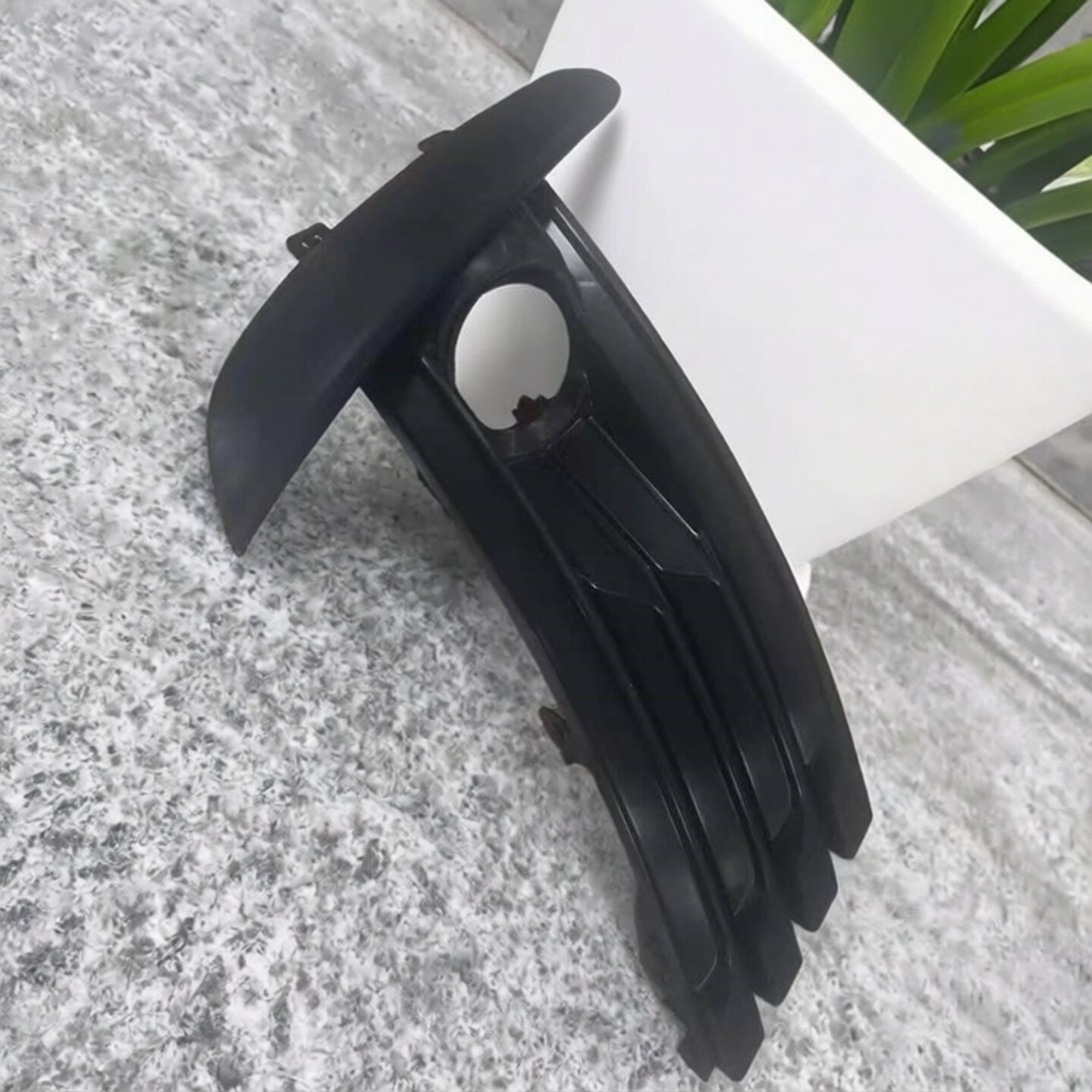 鹏配卡罗拉前保险杠灯罩装饰框