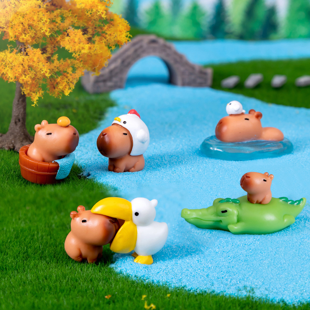 微景观创意可爱鳄鱼水豚卡皮巴拉小公仔盲盒装饰品桌面树脂小摆件