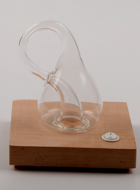 创意玩具酒具装饰克莱因瓶创意思维玩具拓展思维装不满水瓶子模型