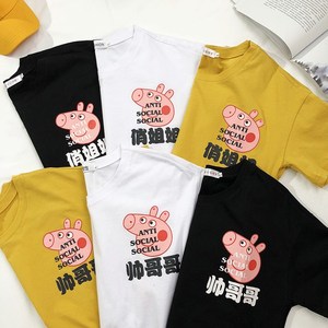 714-3-T085男生女生新款小猪图案日系男情侣体恤平铺潮图片