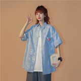 灰色
