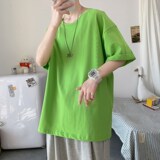 草绿色