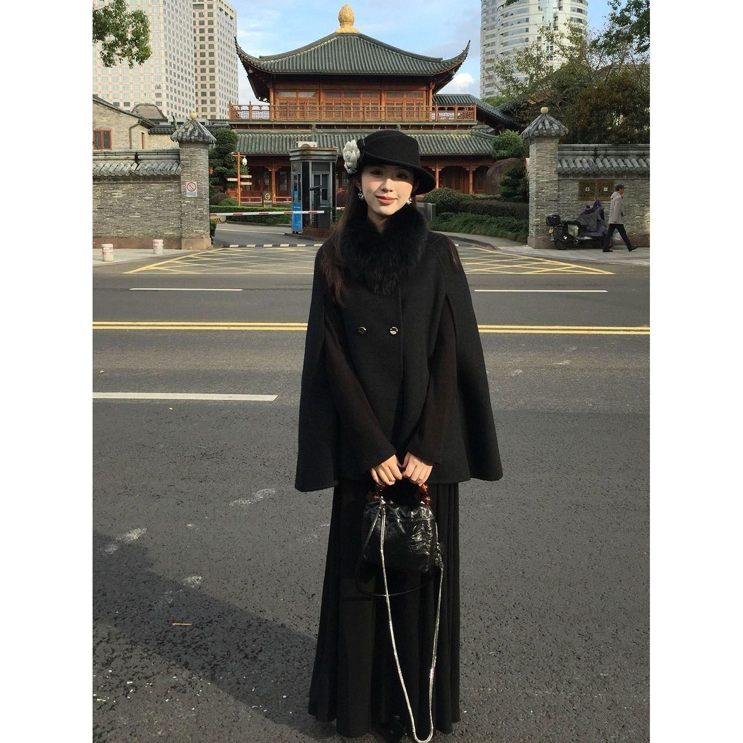 财阀千金 斗篷大衣女秋冬新款外套气质韩系连衣裙毛领套装