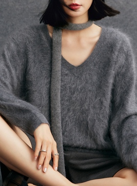 傍晚时分！云雾感拉绒V领100%山羊绒衫女针织打底宽松毛衣女