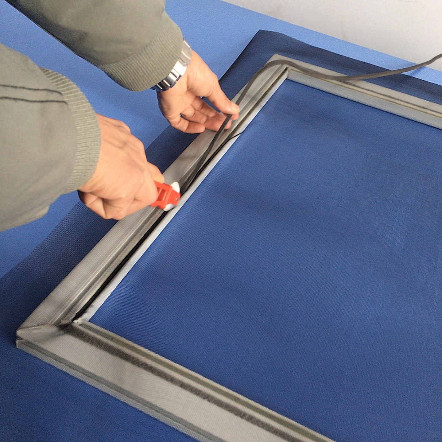 纱窗网自装防蚊窗纱网加密防尘更换家用老推拉式塑钢铝合金自粘窗