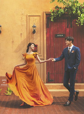 2023新款橙色缎面法式浪漫度假旅拍亮丽轻婚纱演出显瘦长裙晚礼服