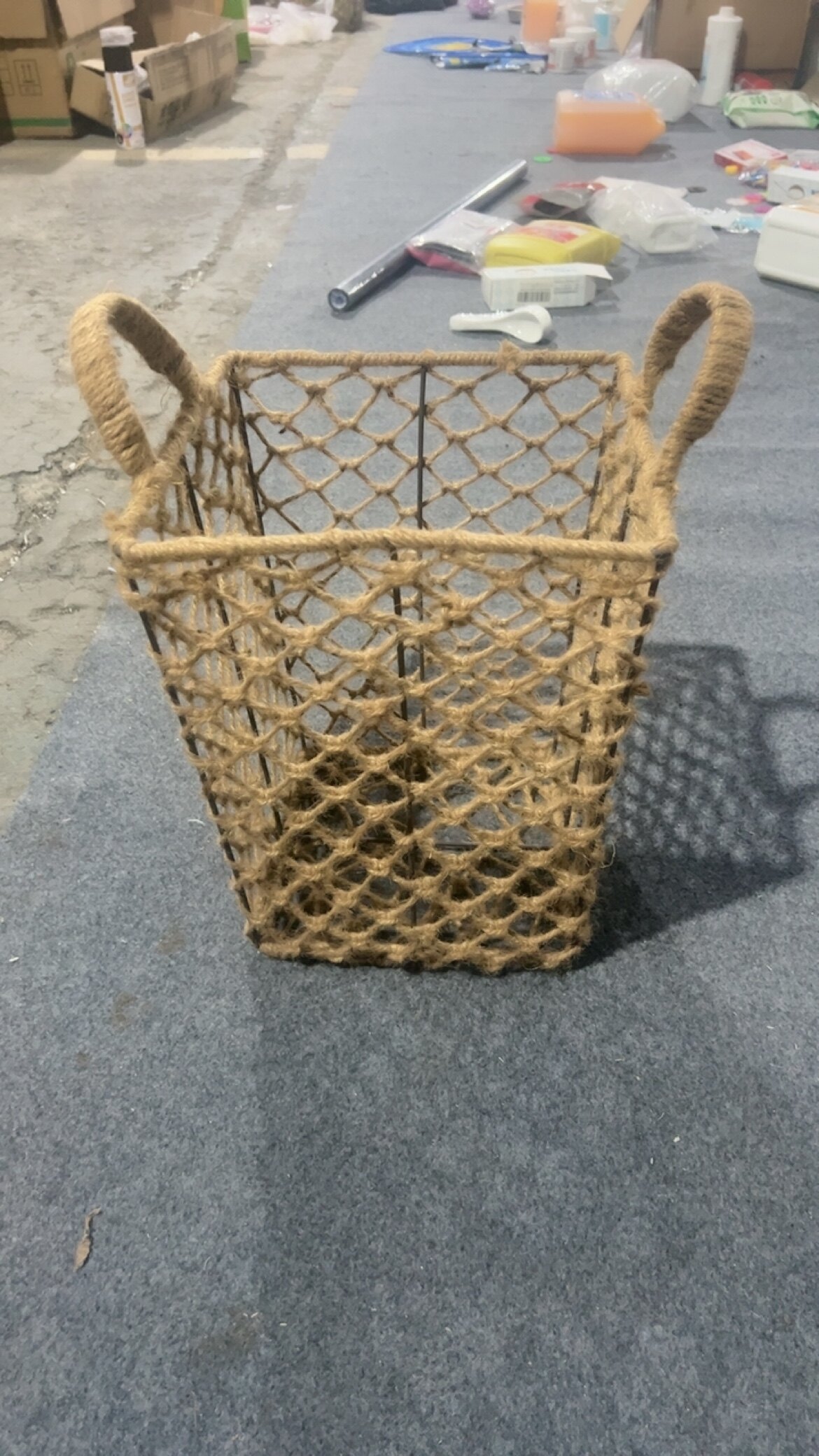 铁艺麻绳编织收纳筐脏衣篓置物框发 2，长宽 26*高 30