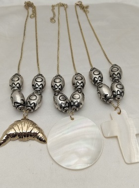 青岛饰品欧美风法式复古牛角包天然贝壳几何圆形十字架百搭项链女