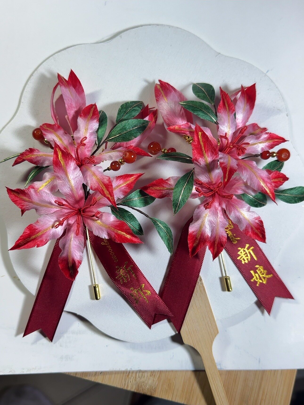 新中式婚礼胸花新郎新娘结婚胸针秀禾配饰纯手工绒花（一对装）