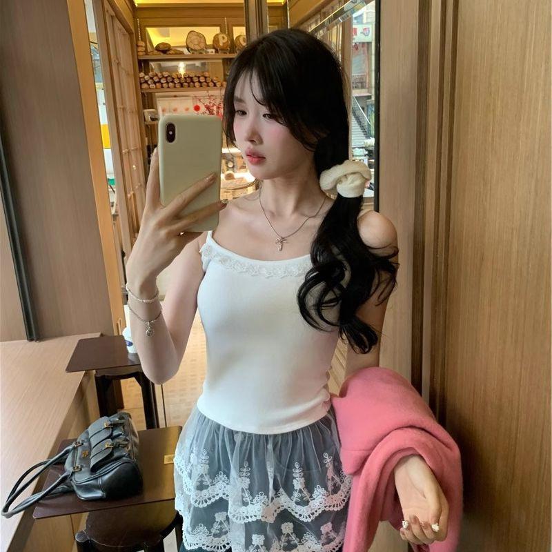 白色蕾丝吊带背心女夏外穿2025新款港风别致打底内搭无袖t恤上衣