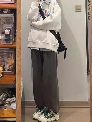 花灰色无帽正肩圆领薄款卫衣