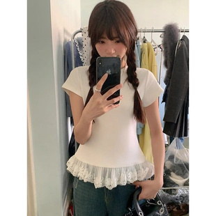 甜辣妹下摆蕾丝花边短袖t恤女2026年夏季新款纯欲正肩短款小上衣