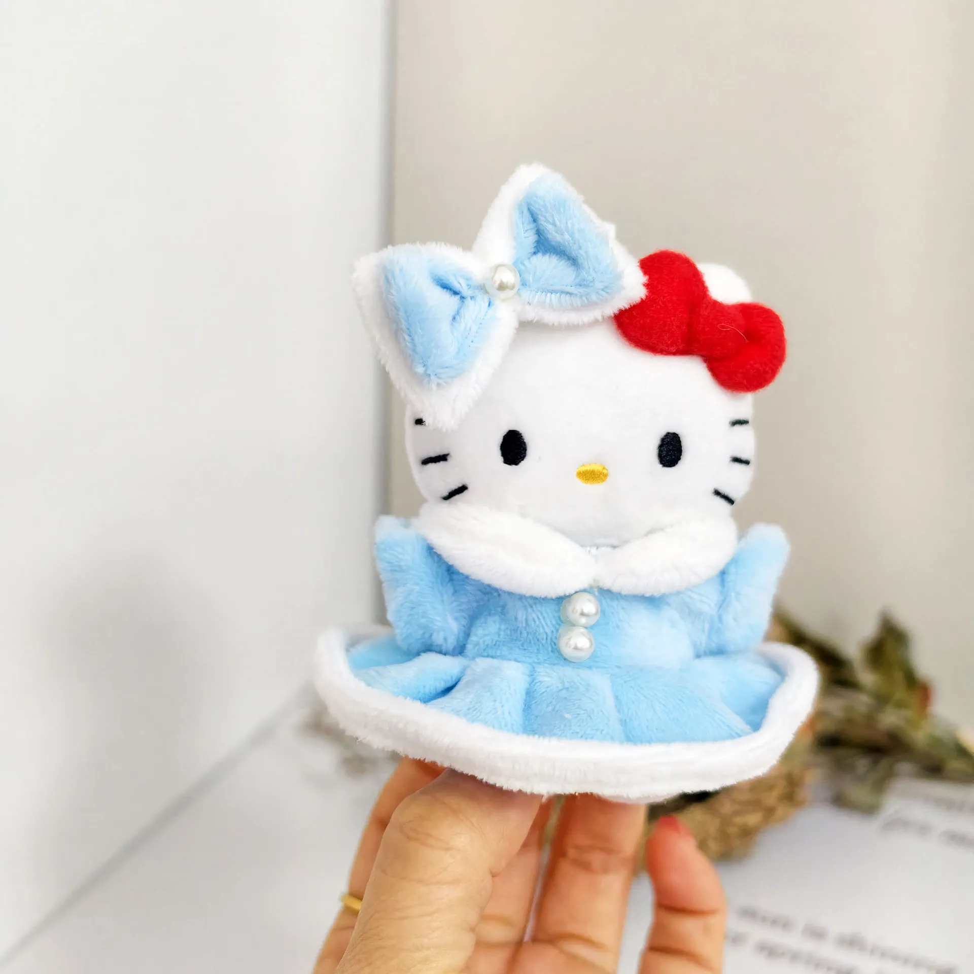 小号爱心扣KITTY猫挂件衣服甜美斗篷裙可爱凯蒂猫钥匙扣挂件着替