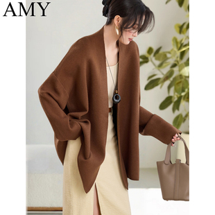 2025秋冬新款软糯高级感针织开衫温柔气质轻熟时尚宽松披肩外套女