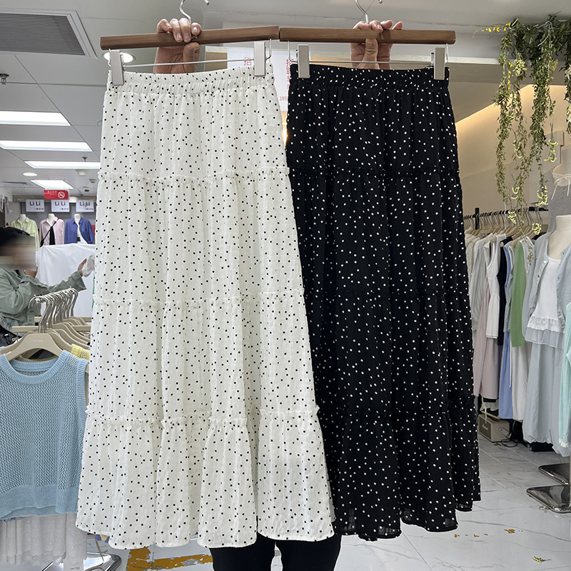 米白色波点拼接a字半身裙