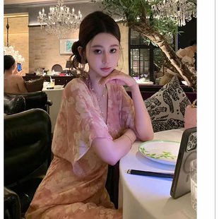 新款 粉色印花雪纺连衣裙女V领碎花长裙子