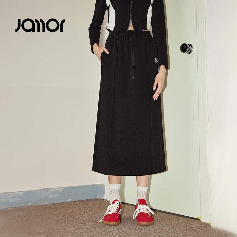 Jamor黑色时尚休闲款半身裙女2025秋冬新款松紧腰舒适运动直筒裙