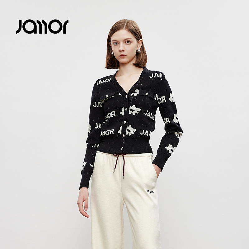 时尚黑白花纹 v领显颈部线条