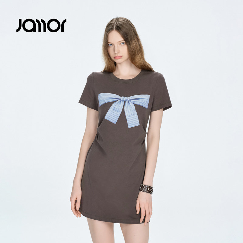 Jamor加墨时尚卫衣连衣裙简约压褶收腰短裙女2026夏季新款大方