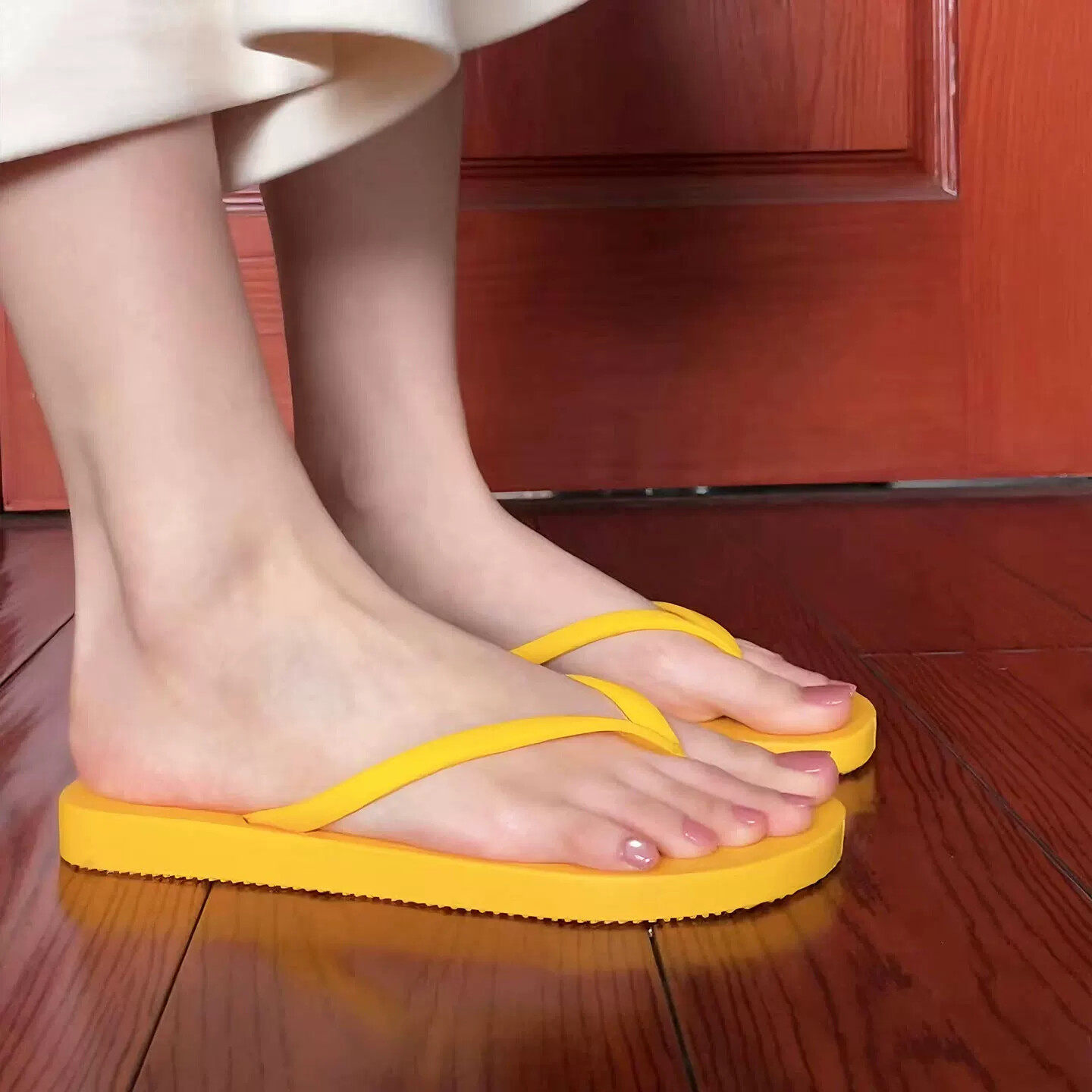 人字拖女居家多巴胺浴室防滑拖鞋专用洗澡新款韩版ins潮外穿凉拖