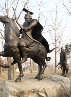 骑马人物铜雕塑定制大型铸铜将军战马雕像玻璃钢西方人物骑马雕像
